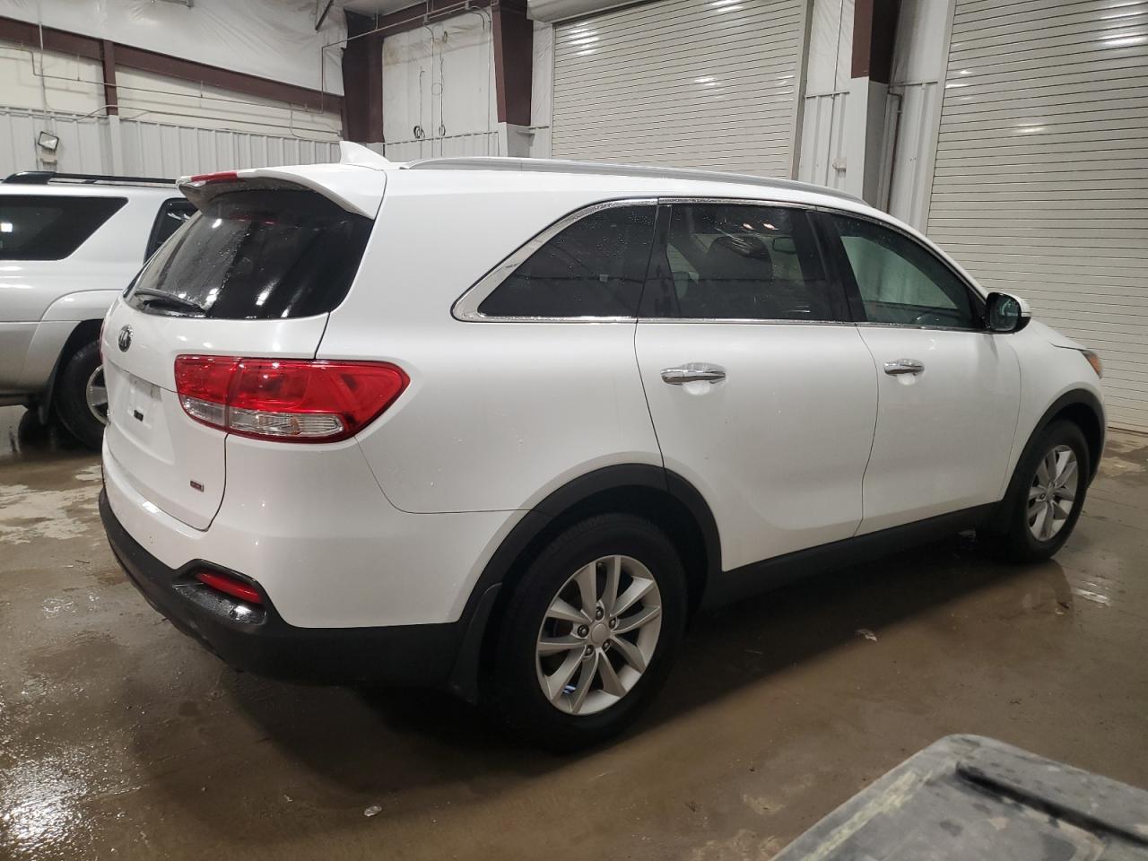 VIN 5XYPG4A30GG109492 2016 KIA SORENTO no.3