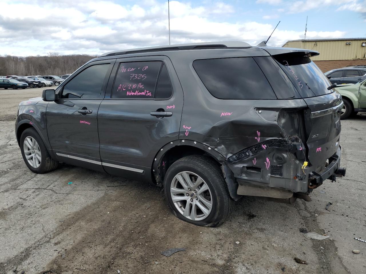 2019 Ford Explorer - Image 2