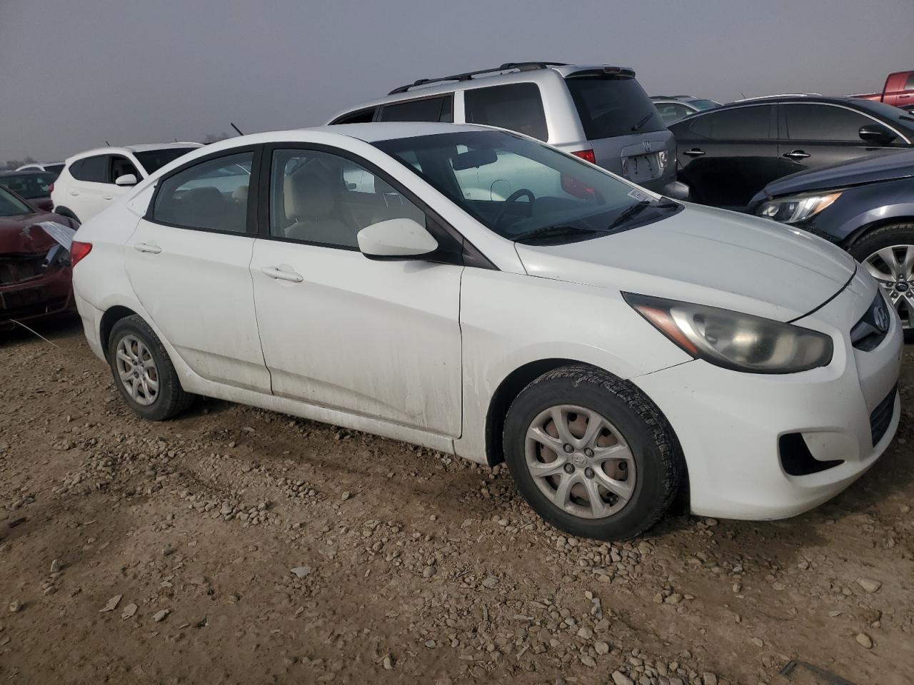 2013 Hyundai Accent - Image 4