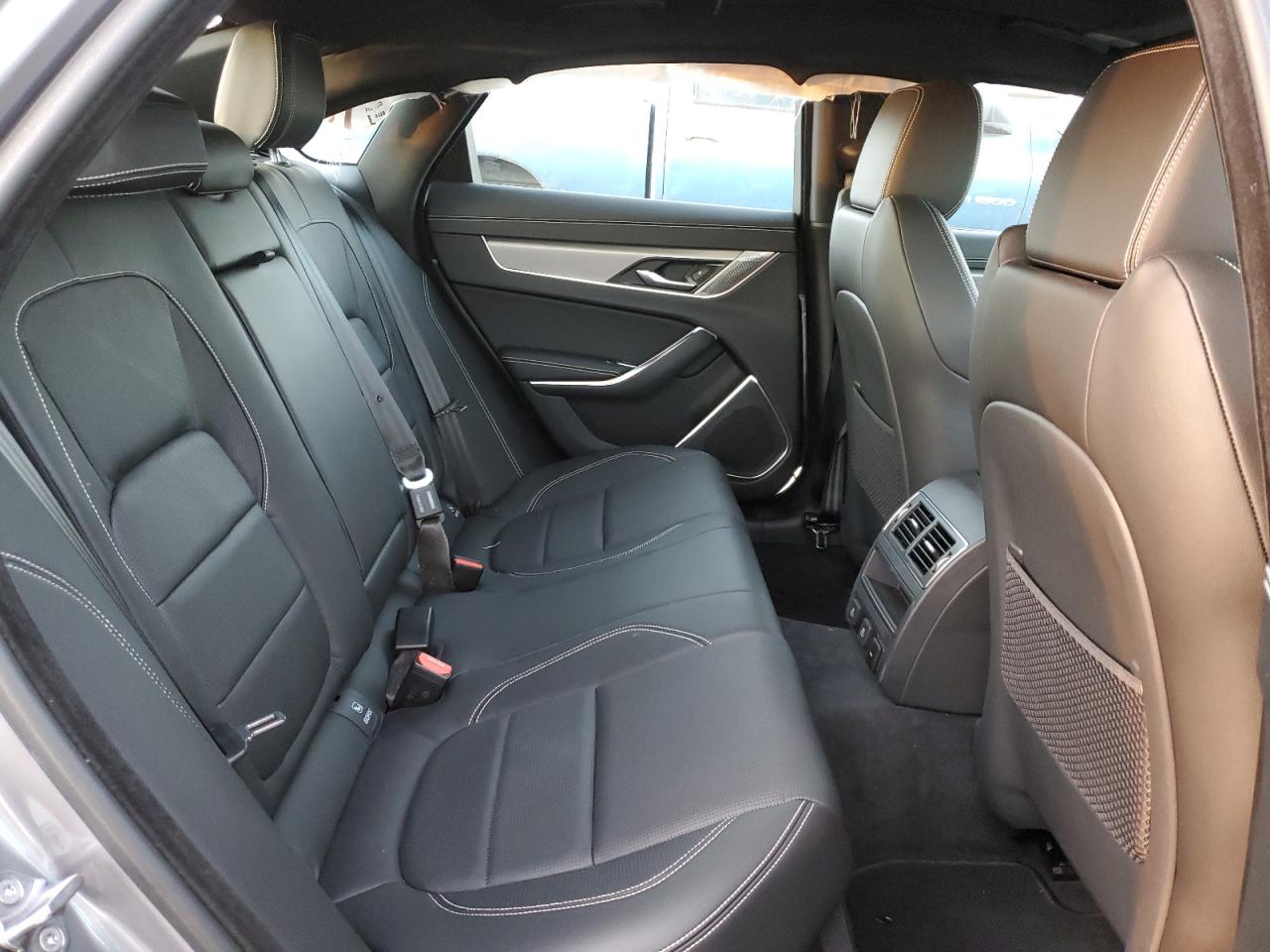 2024 Jaguar XF - Image 10