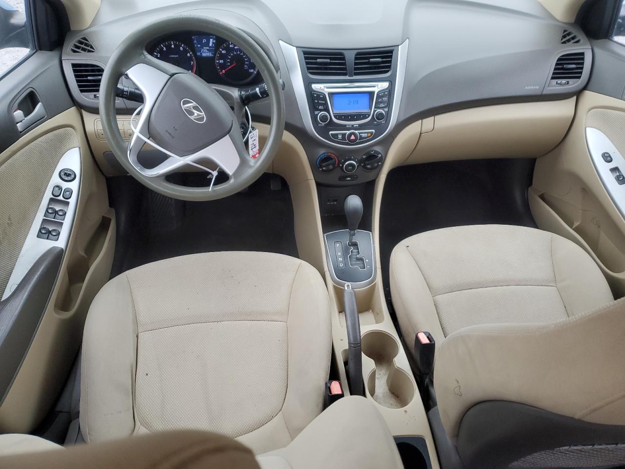2013 Hyundai Accent - Image 8