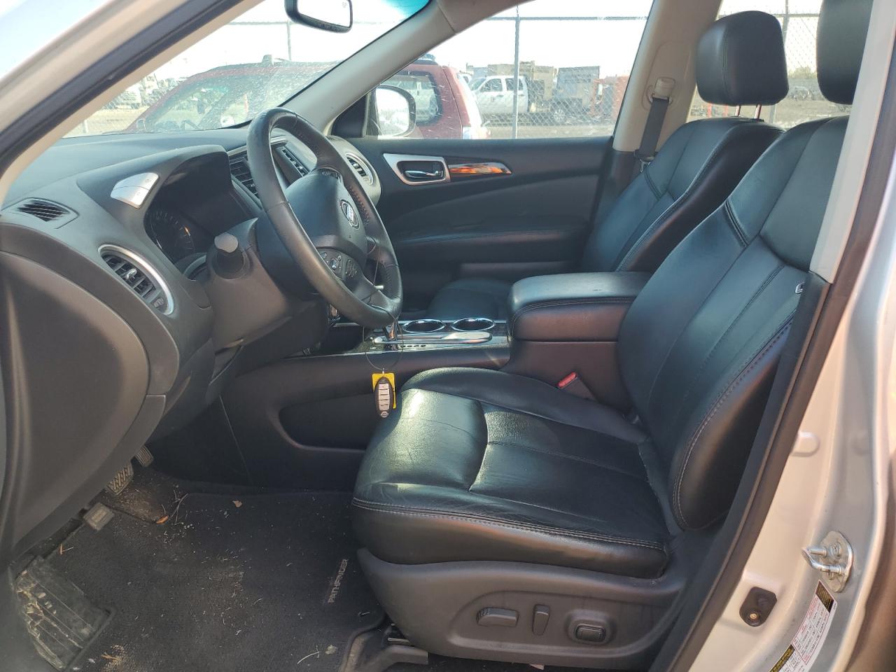 2013 Nissan Pathfinder - Image 7