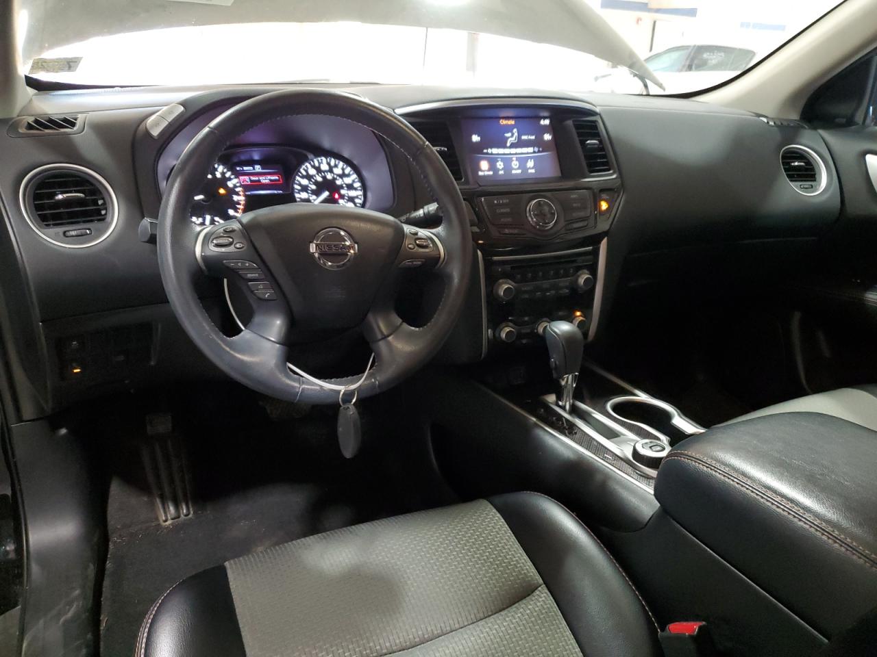 2020 Nissan Pathfinder - Image 8