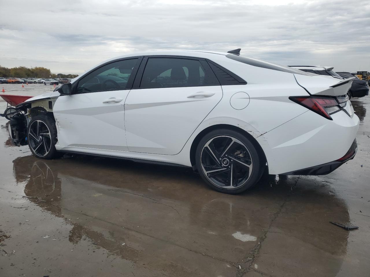 2022 Hyundai Elantra - Image 2