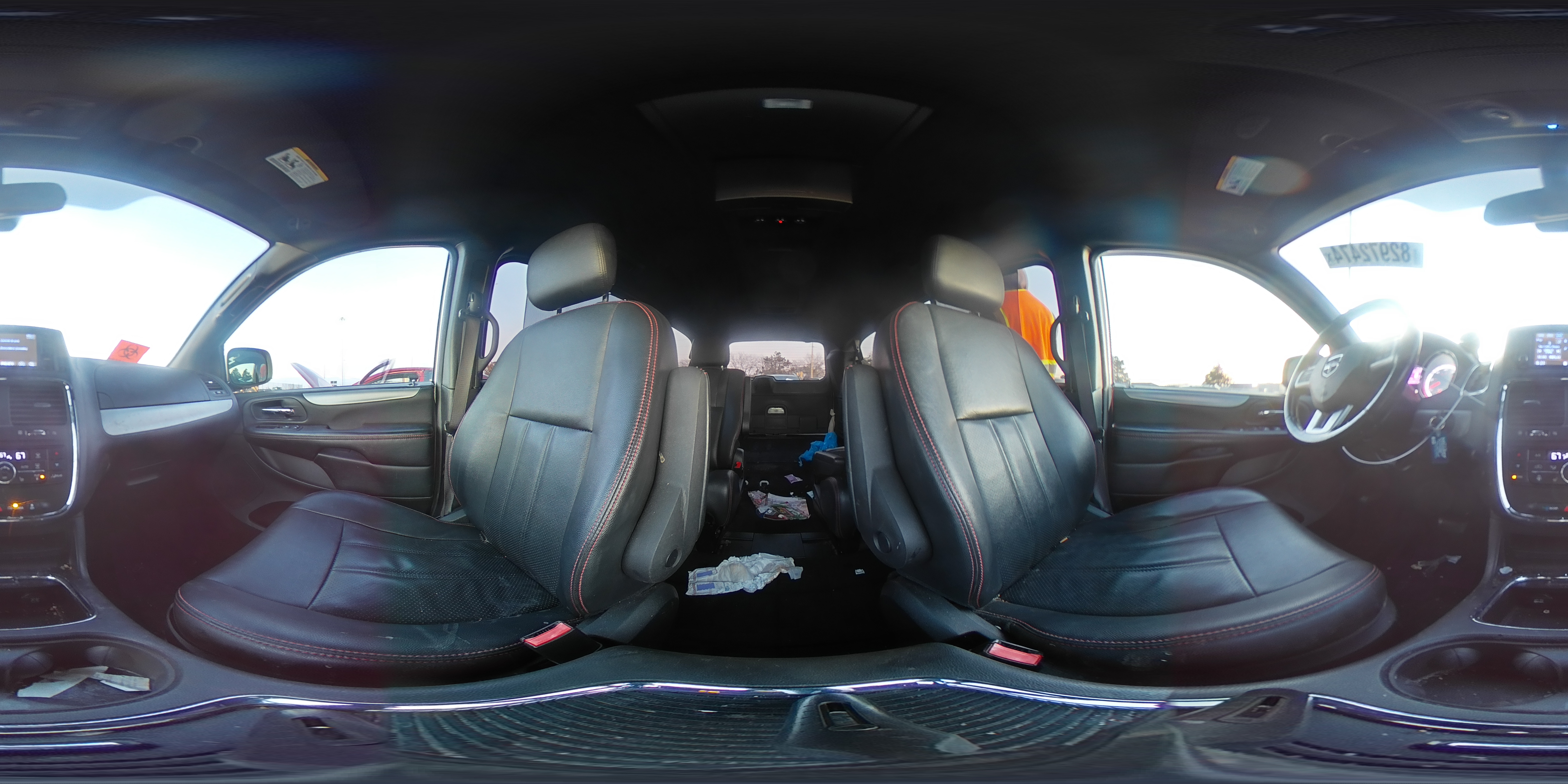 2019 Dodge Caravan - Image 14