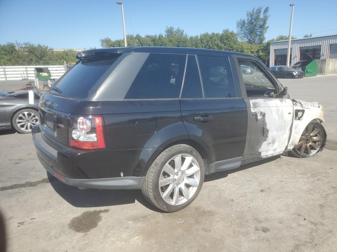 2013 Land Rover Range Rover - Image 3
