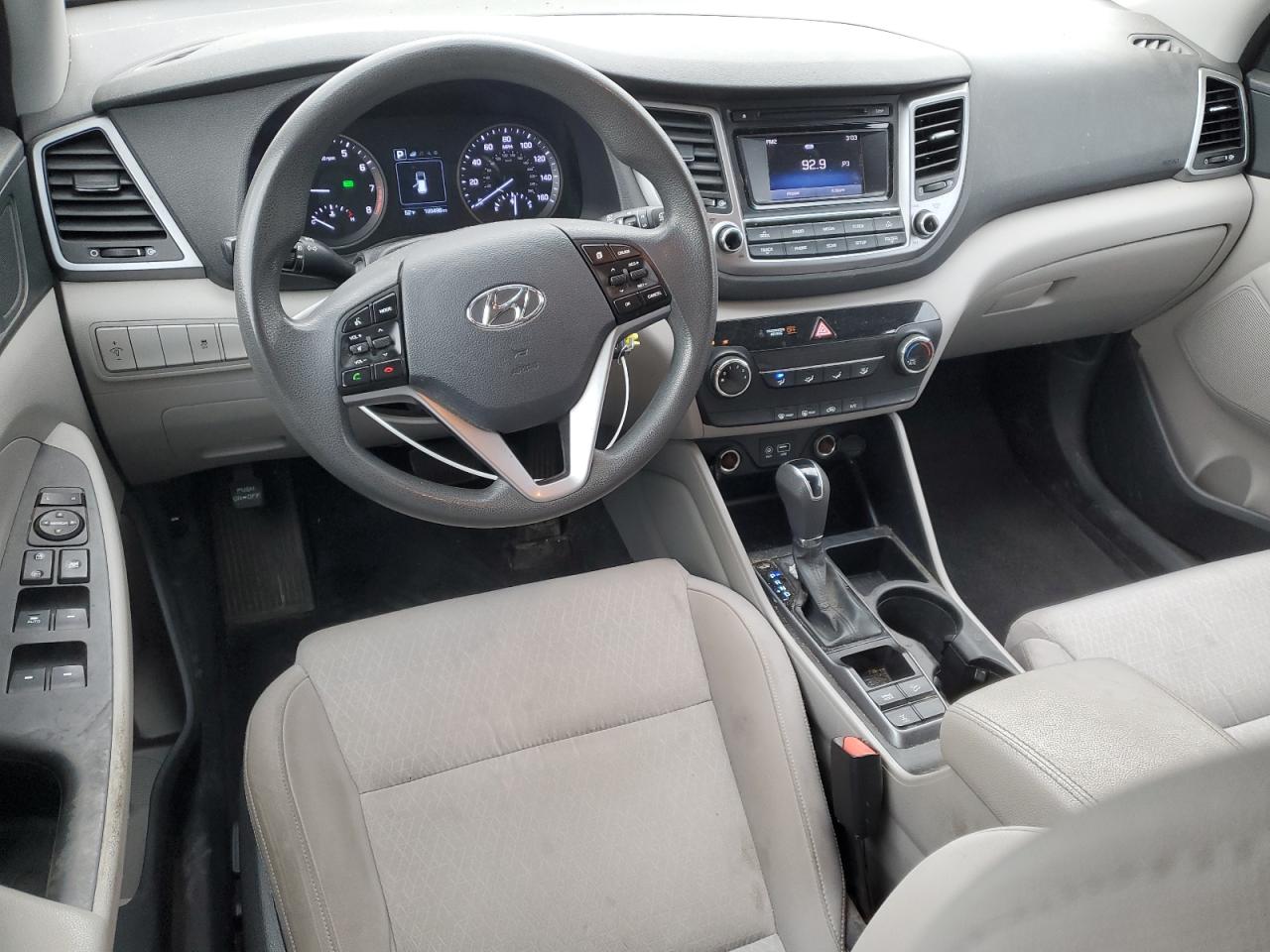 2016 Hyundai Tucson - Image 8
