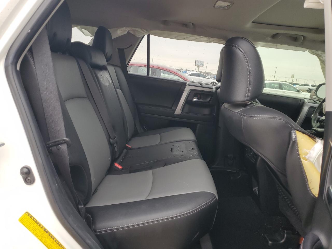 2022 Toyota 4Runner - Image 11