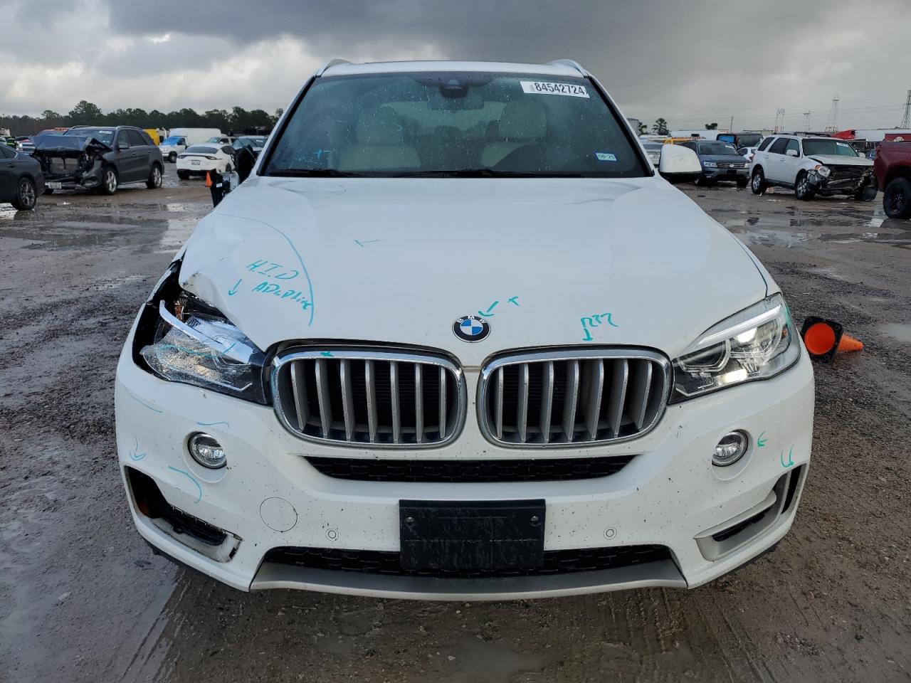 VIN 5UXKR2C54J0X08110 2018 BMW X5 no.5