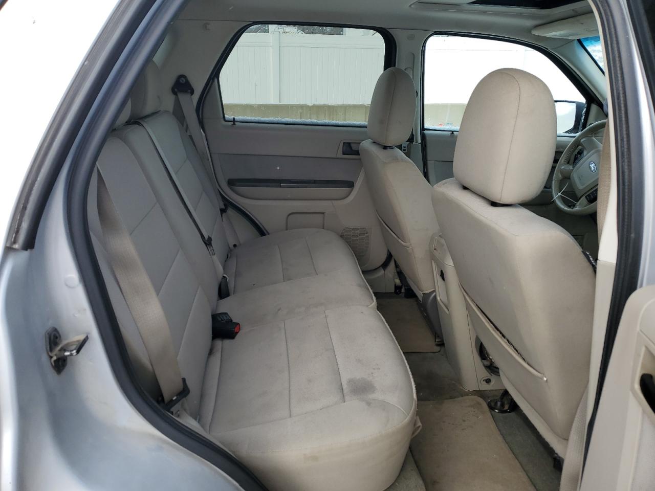 2011 Ford Escape - Image 11