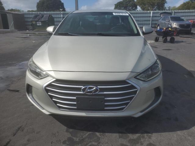 Sedans HYUNDAI ELANTRA 2017 Beżowy