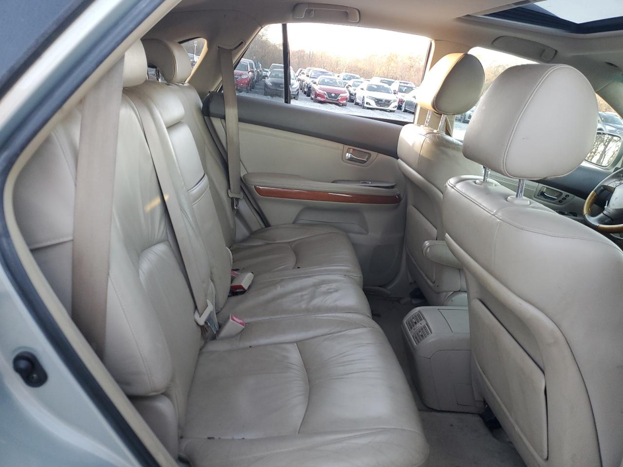 2004 Lexus RX - Image 11