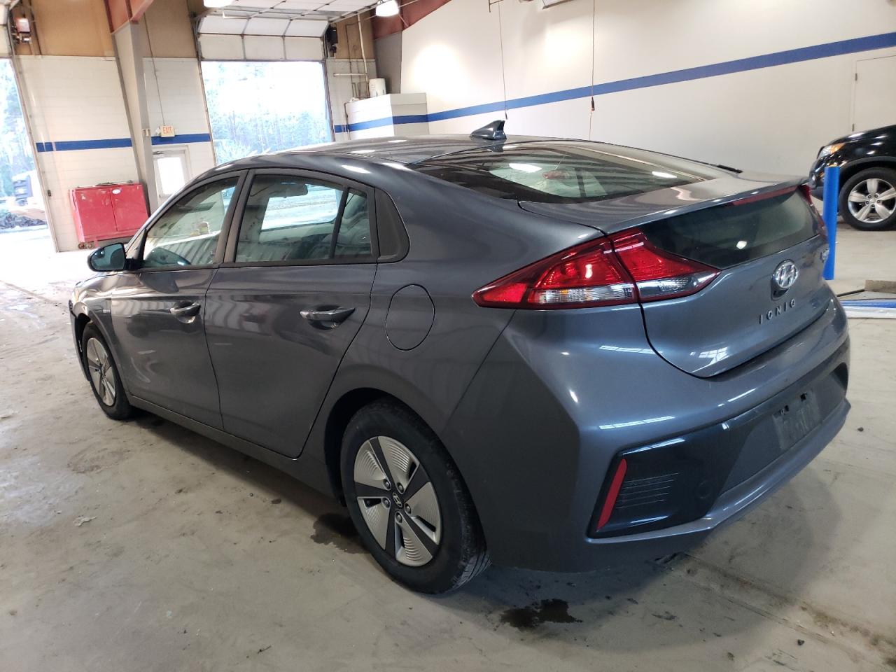 VIN KMHC65LC2KU139861 2019 HYUNDAI IONIQ no.2