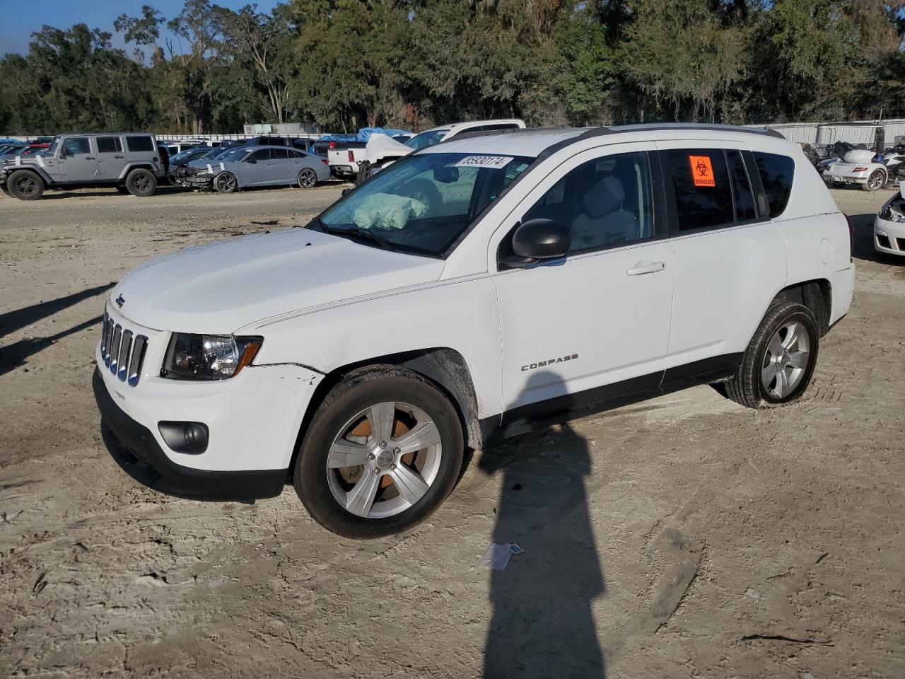 1C4NJCBA6HD124529 2017 JEEP COMPASS - Image 1