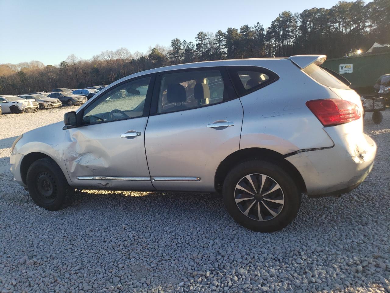 2011 Nissan Rogue - Image 2