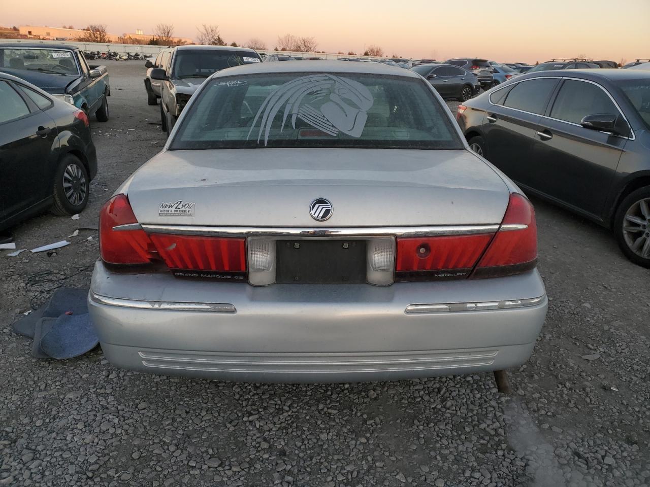 2000 Mercury Grand Marquis Gs VIN: 2MEFM74W8YX689531 Lot: 81822804