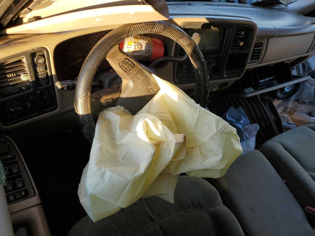 2006 Chevrolet Silverado - Image 8