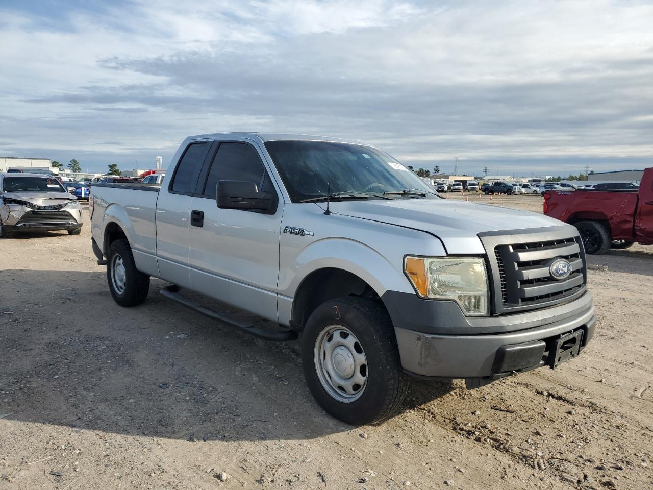 2010 Ford F-150 - Image 4