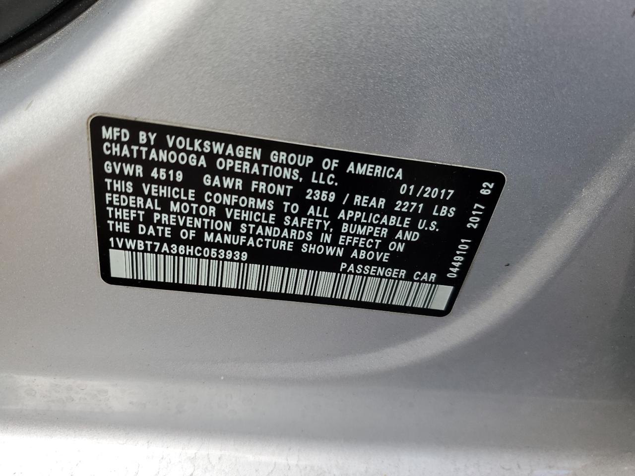 2017 Volkswagen Passat - Image 13