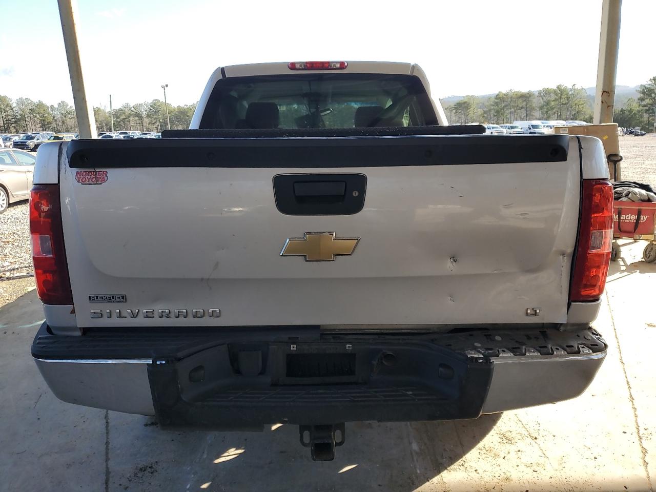 2011 Chevrolet Silverado - Image 6