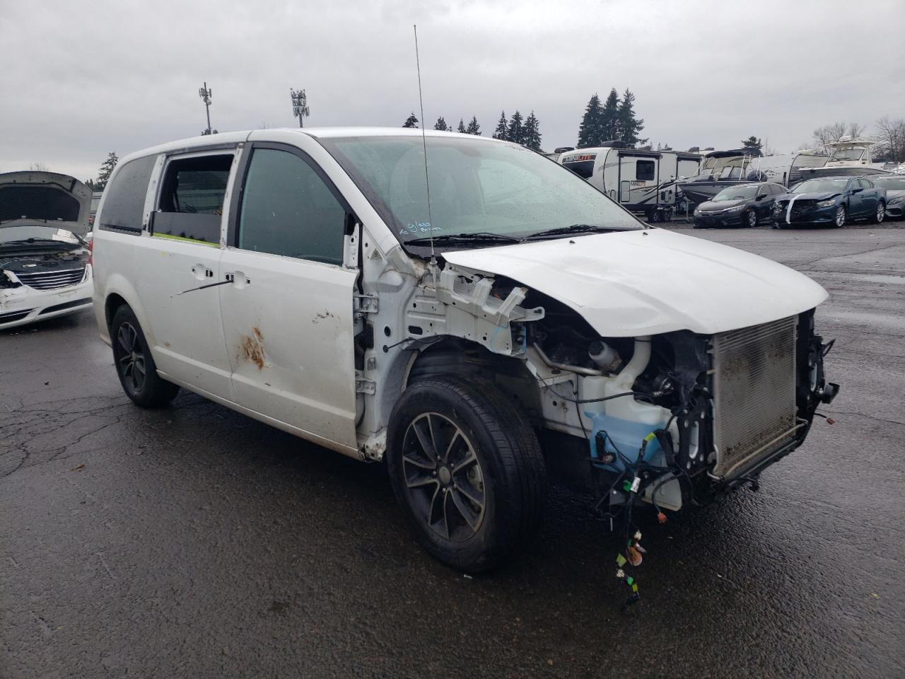 2019 Dodge Caravan - Image 4