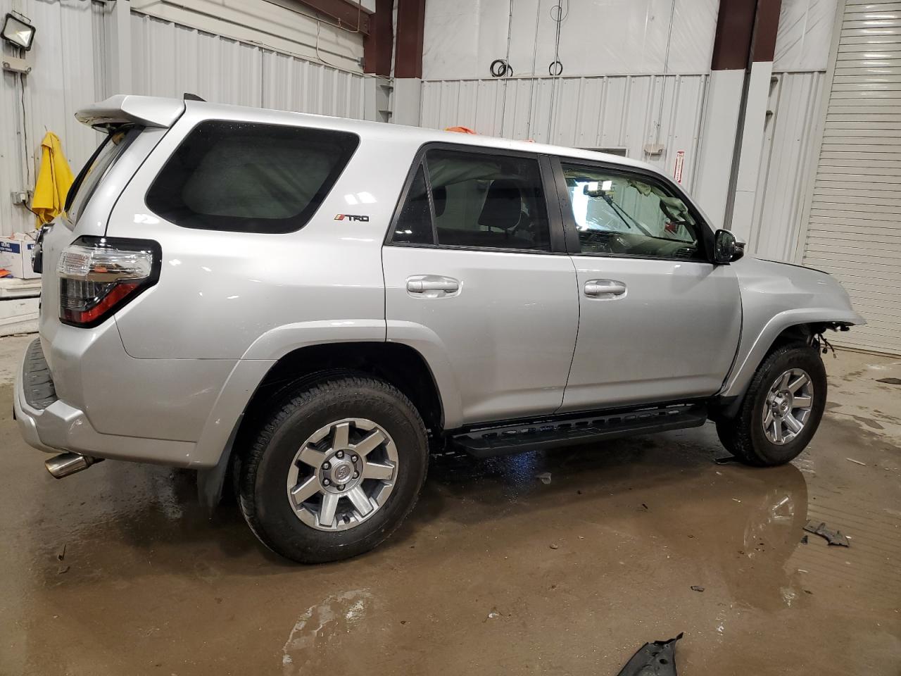 VIN JTEBU5JR1G5370180 2016 TOYOTA 4RUNNER no.3