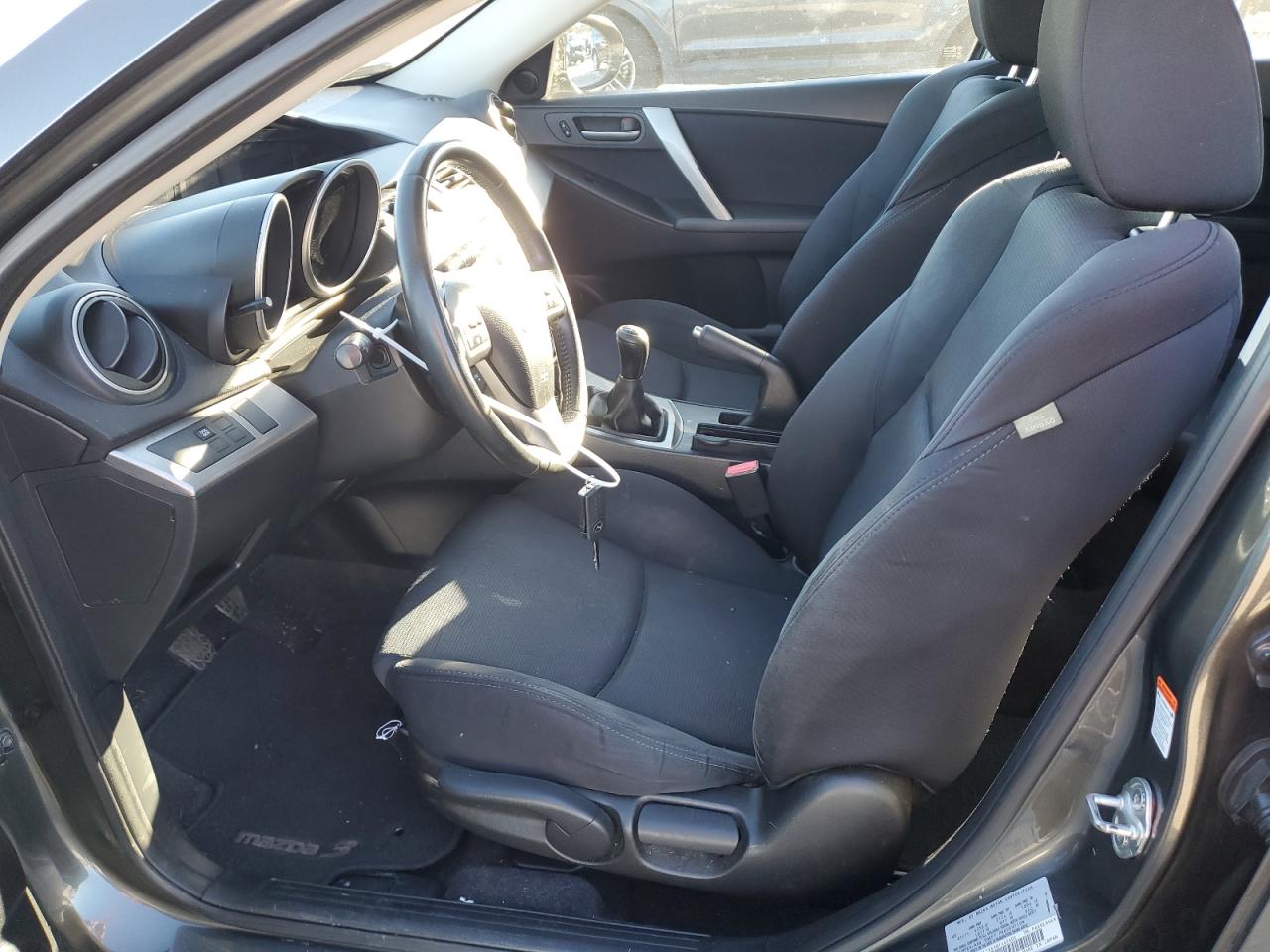 2011 Mazda 3 S VIN: JM1BL1K69B1445602 Lot: 83805274