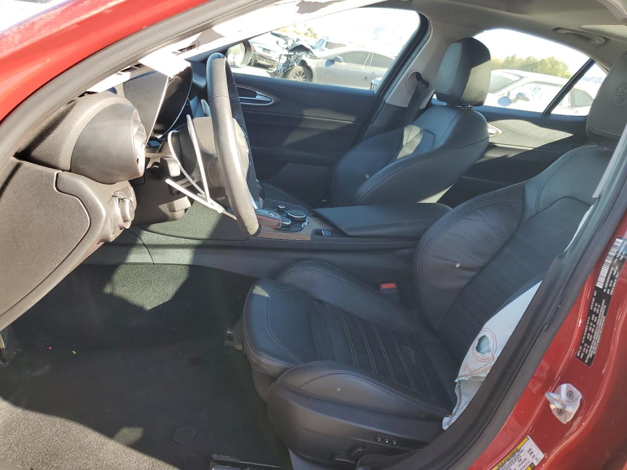 2017 Alfa Romeo Giulia - Image 7