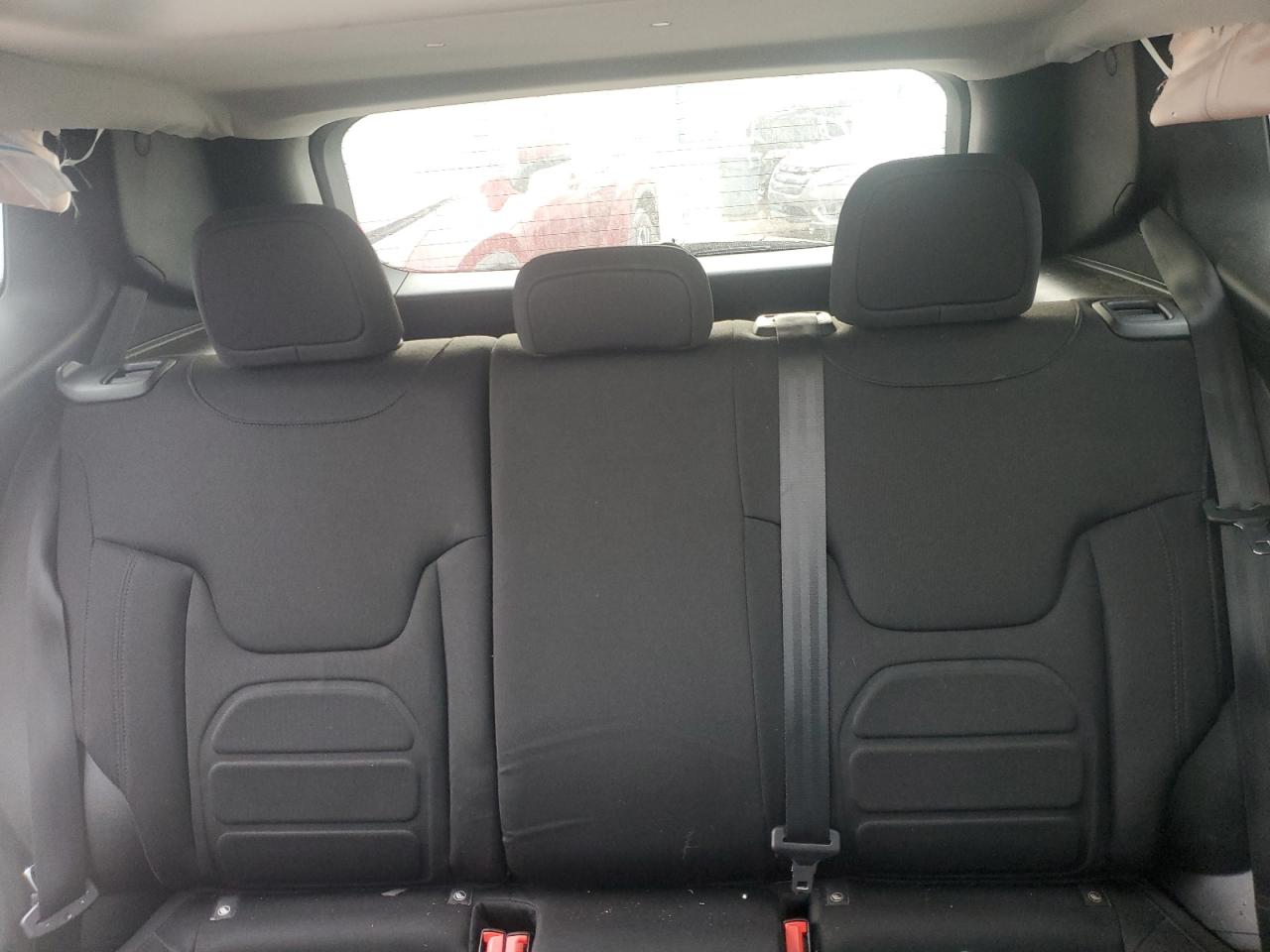2018 Jeep Renegade - Image 10