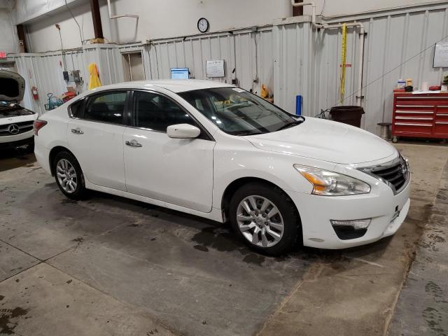 Sedans NISSAN ALTIMA 2015 White