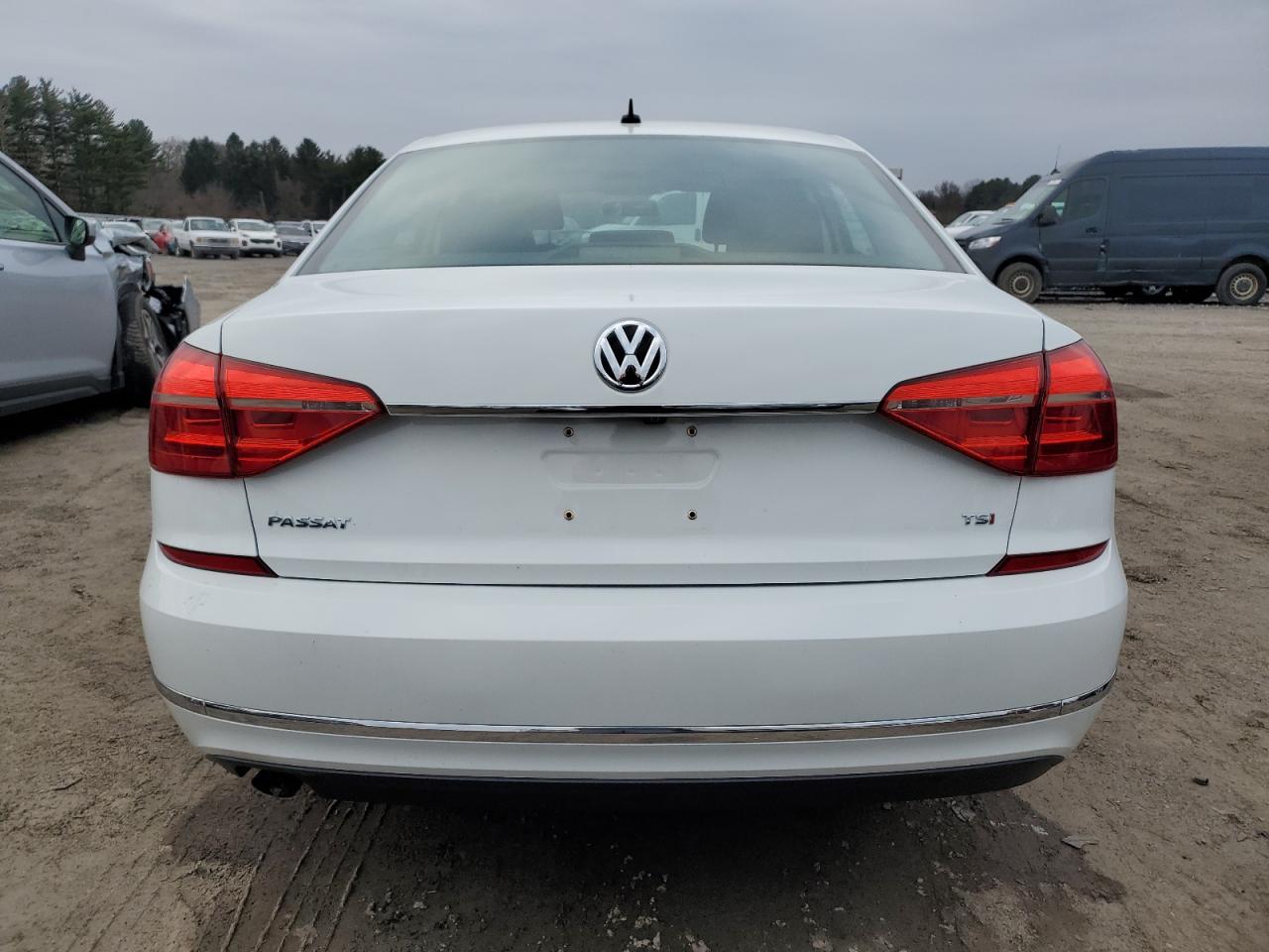 2016 Volkswagen Passat - Image 6