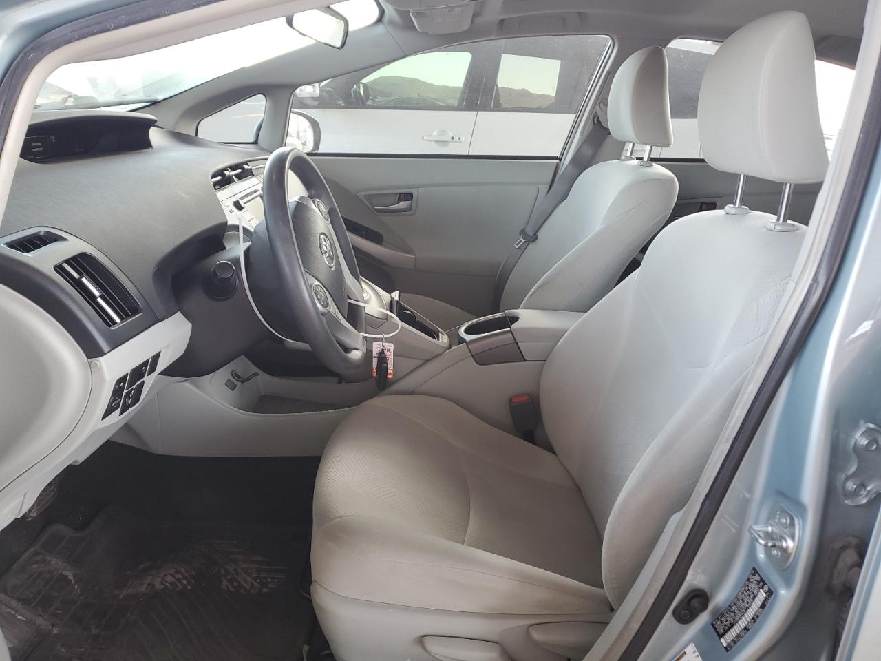 2014 Toyota Prius - Image 7