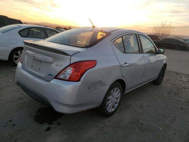  NISSAN VERSA 2015 Сріблястий