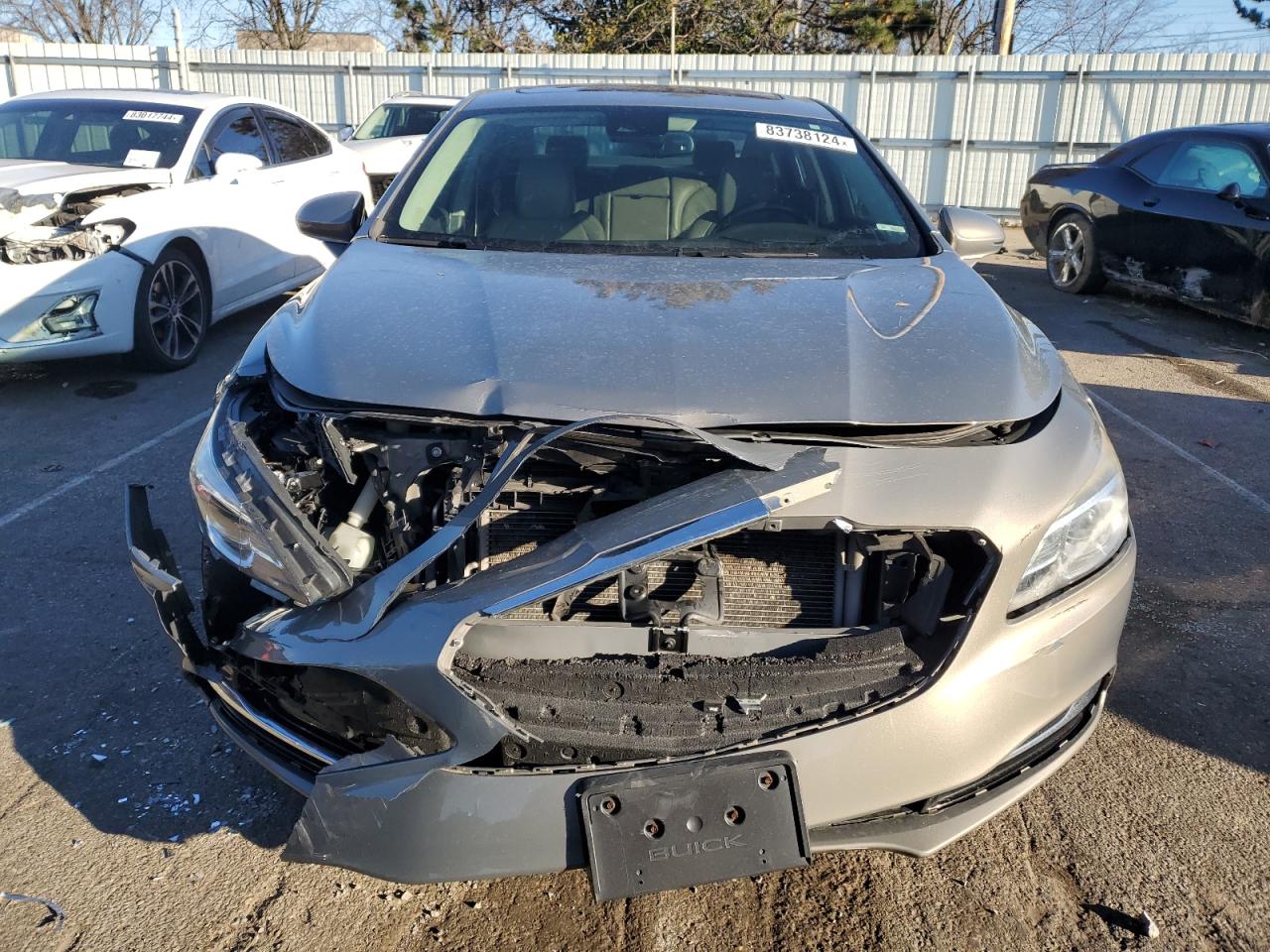 VIN 1G4ZR5SS3HU144196 2017 BUICK LACROSSE no.5