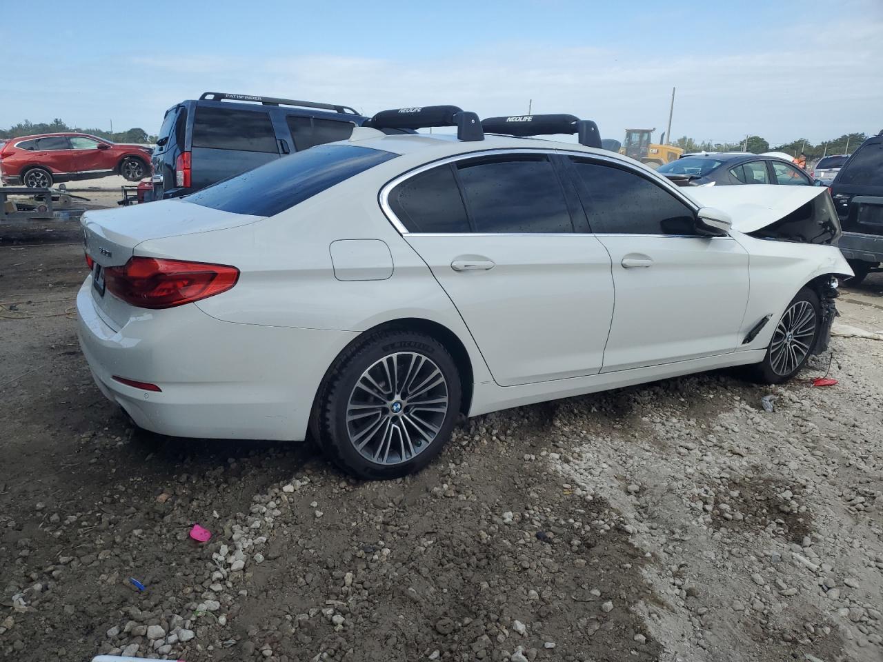 VIN WBAJR3C06LWW64454 2020 BMW 5 SERIES no.3