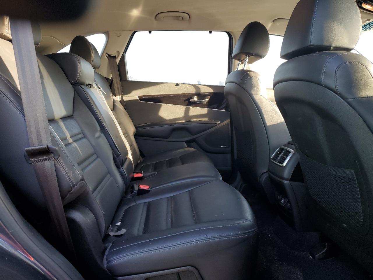 2019 Kia Sorento - Image 11