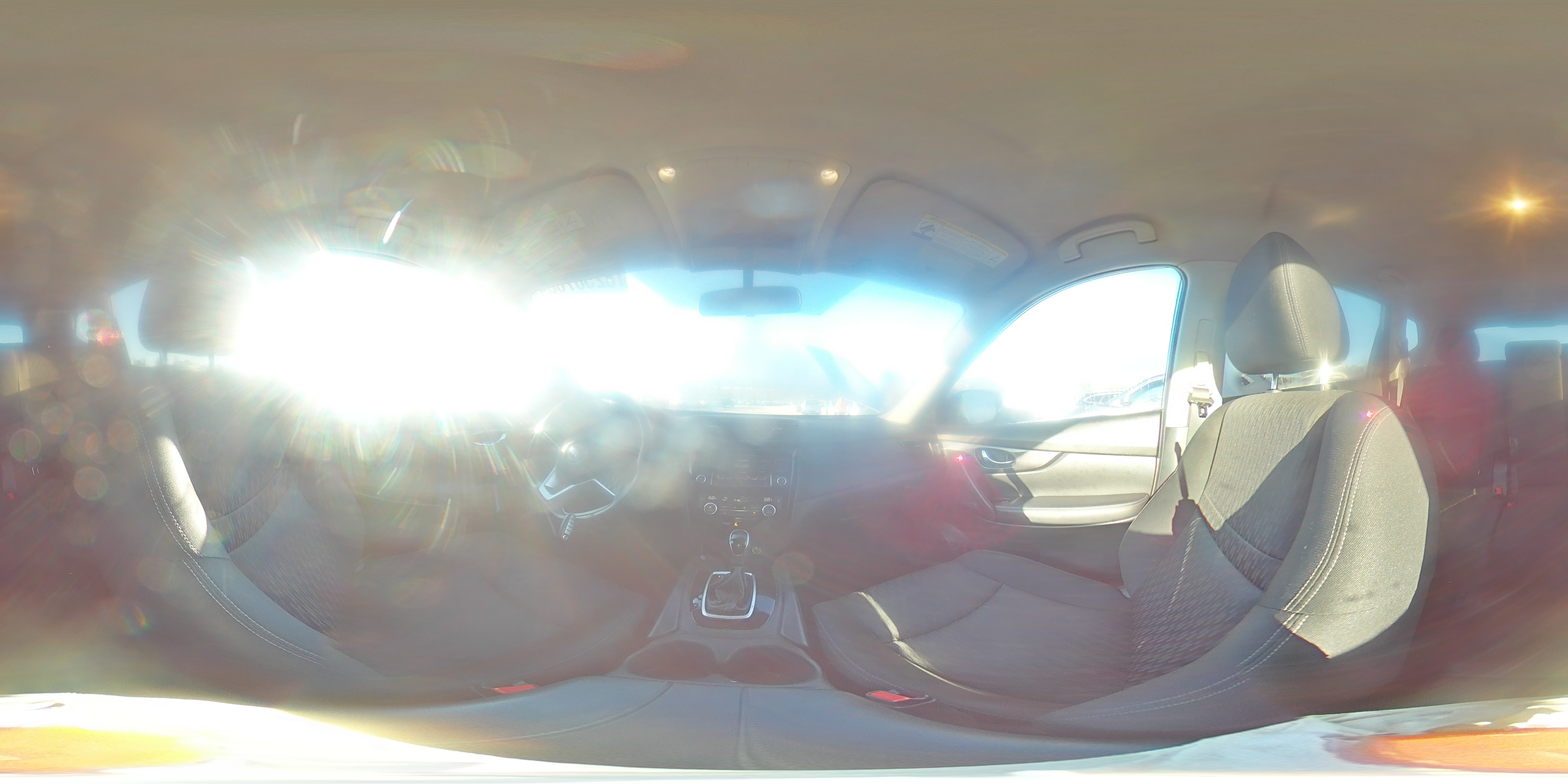 2018 Nissan Rogue - Image 13