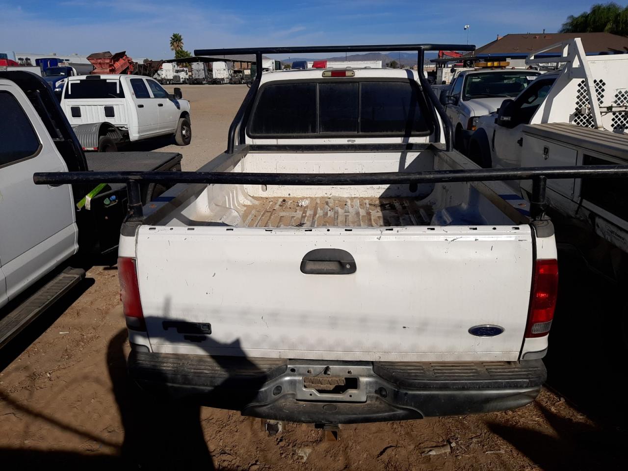 2002 Ford F350 - Image 10