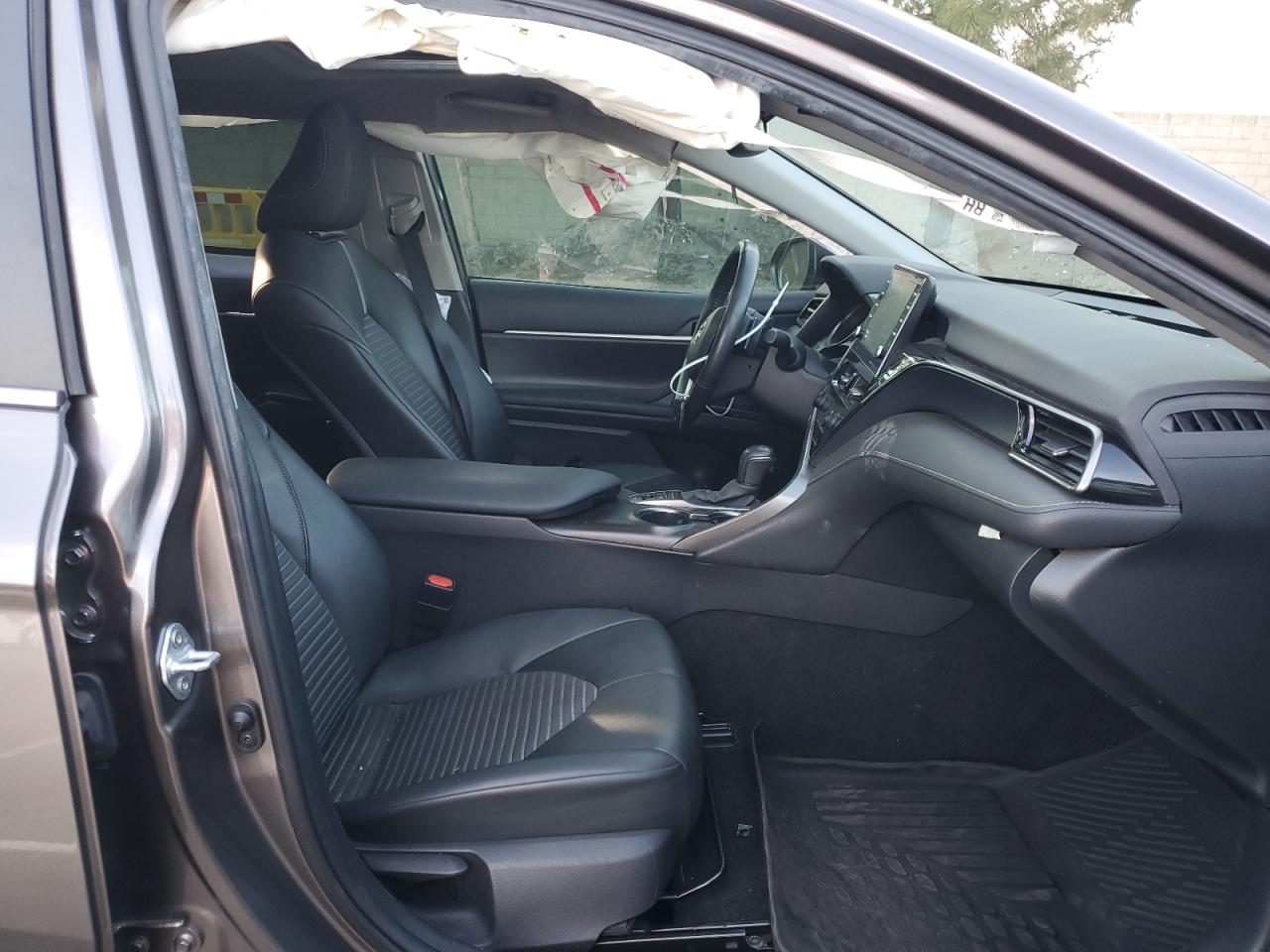 2022 Toyota Camry - Image 7