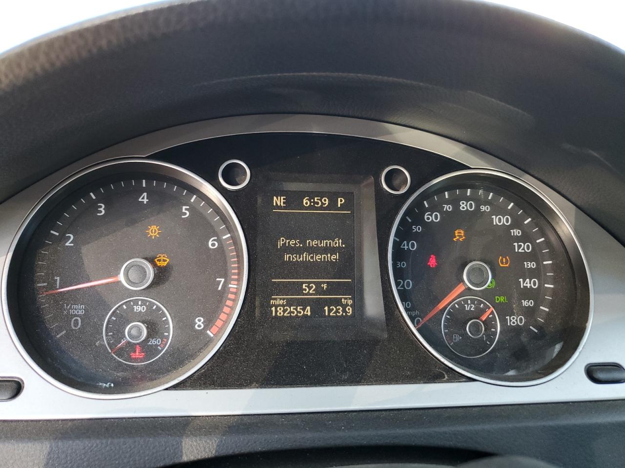 2009 Volkswagen Passat CC - Image 9