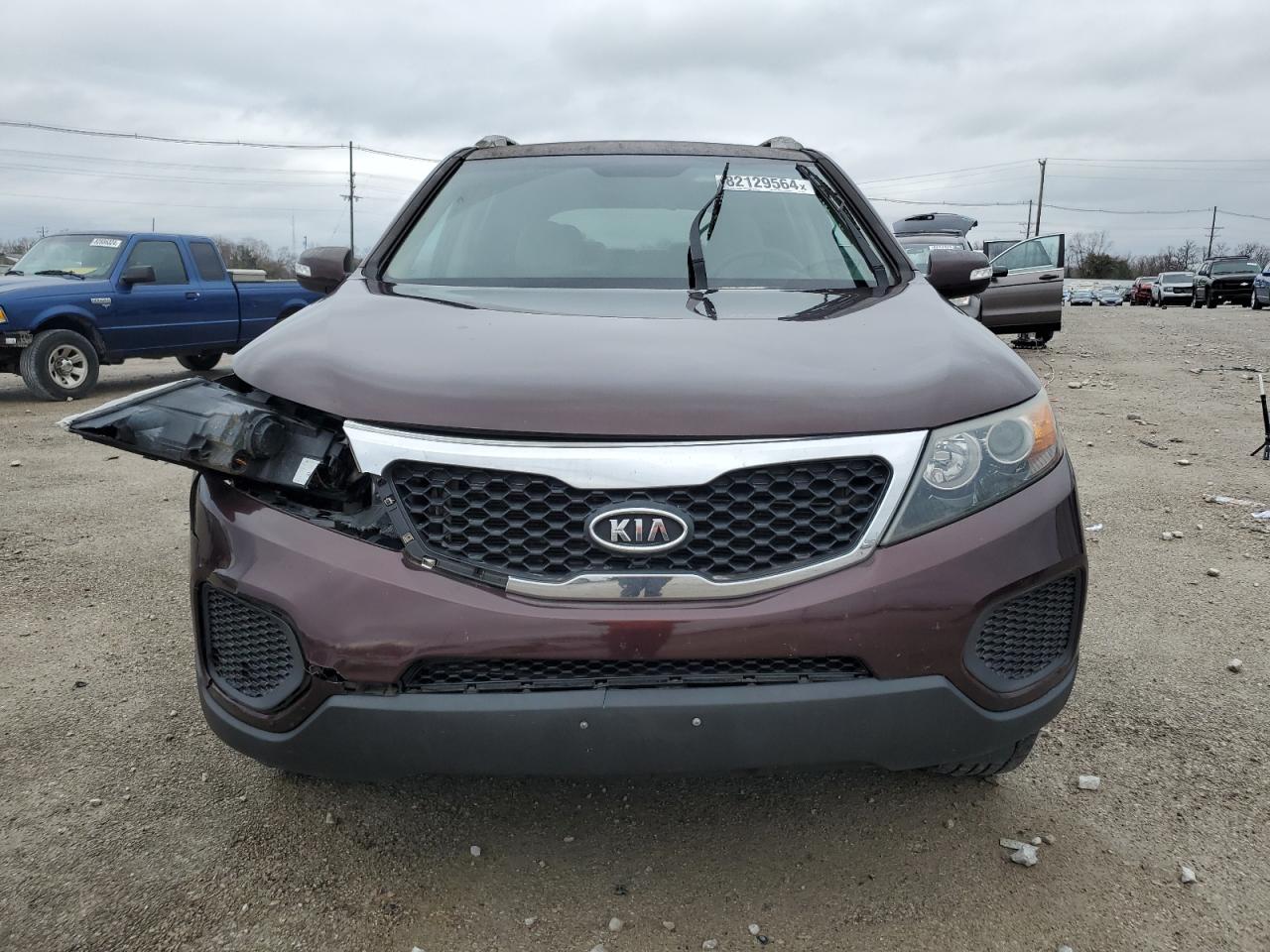 VIN 5XYKTDA20DG310060 2013 KIA SORENTO no.5