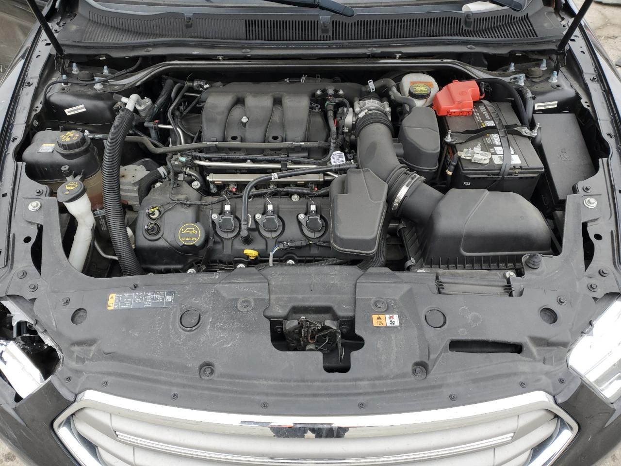 2018 Ford Taurus - Image 13