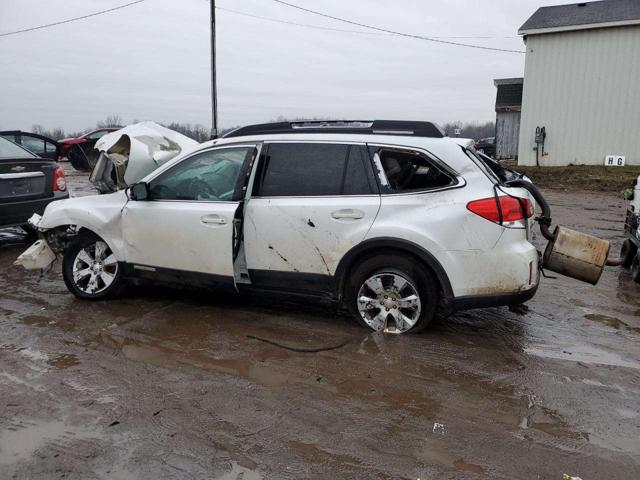 2010 Subaru Outback - Image 2