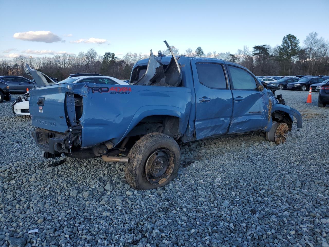 2019 Toyota Tacoma - Image 3