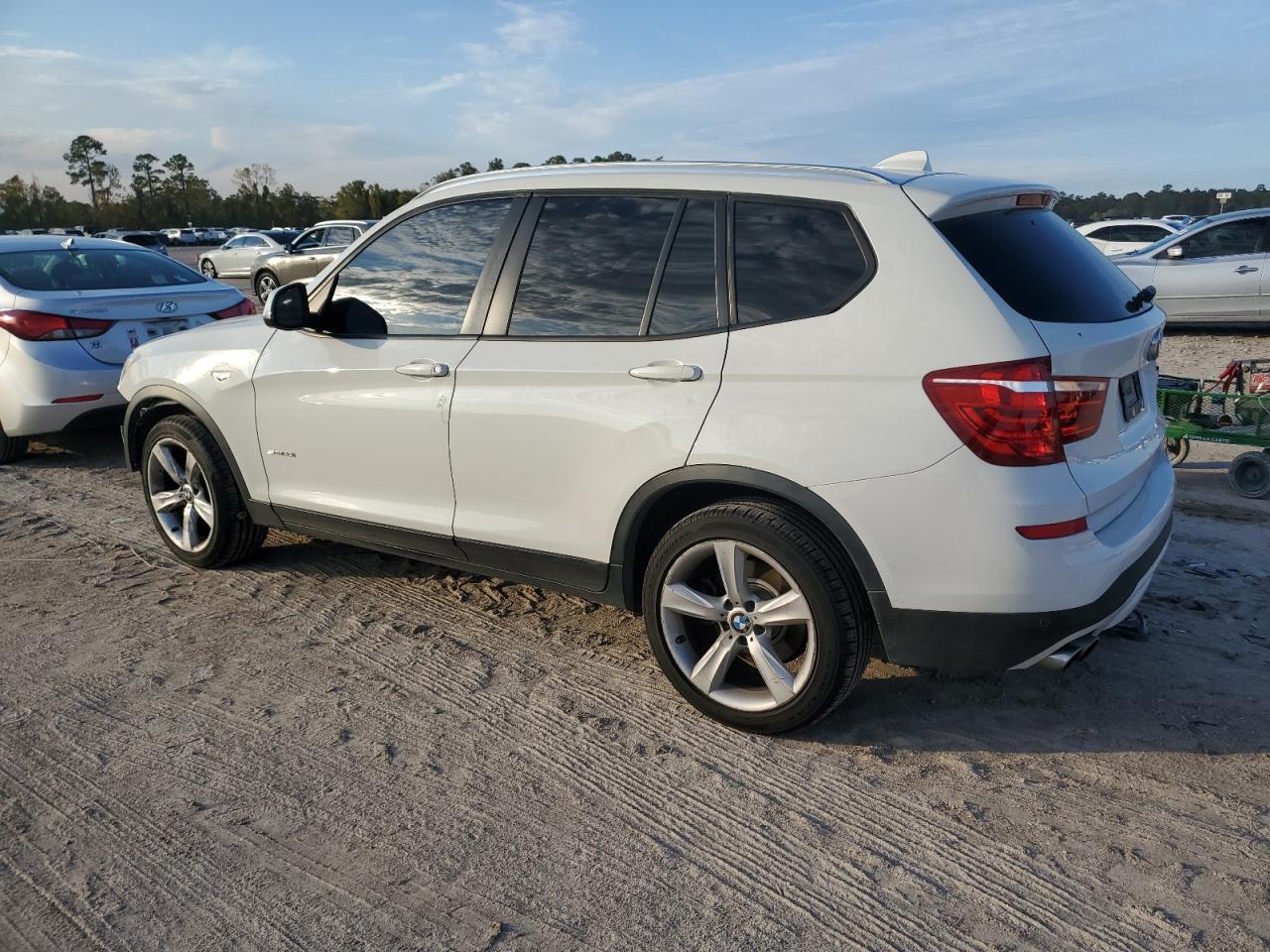 VIN 5UXWZ7C39H0X39487 2017 BMW X3 no.2