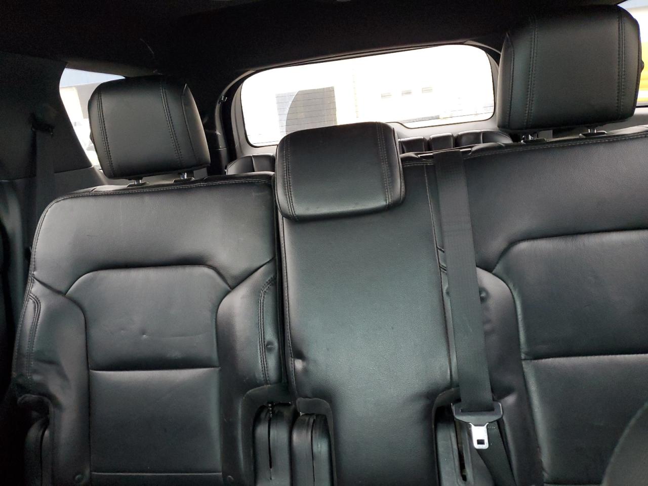 2017 Ford Explorer - Image 10