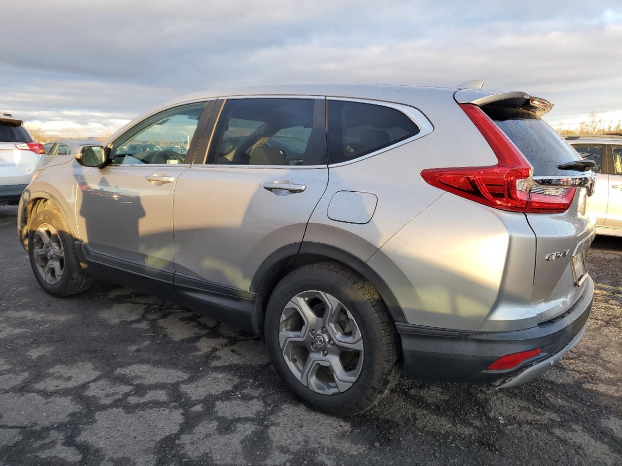 2018 Honda CR-V - Image 2