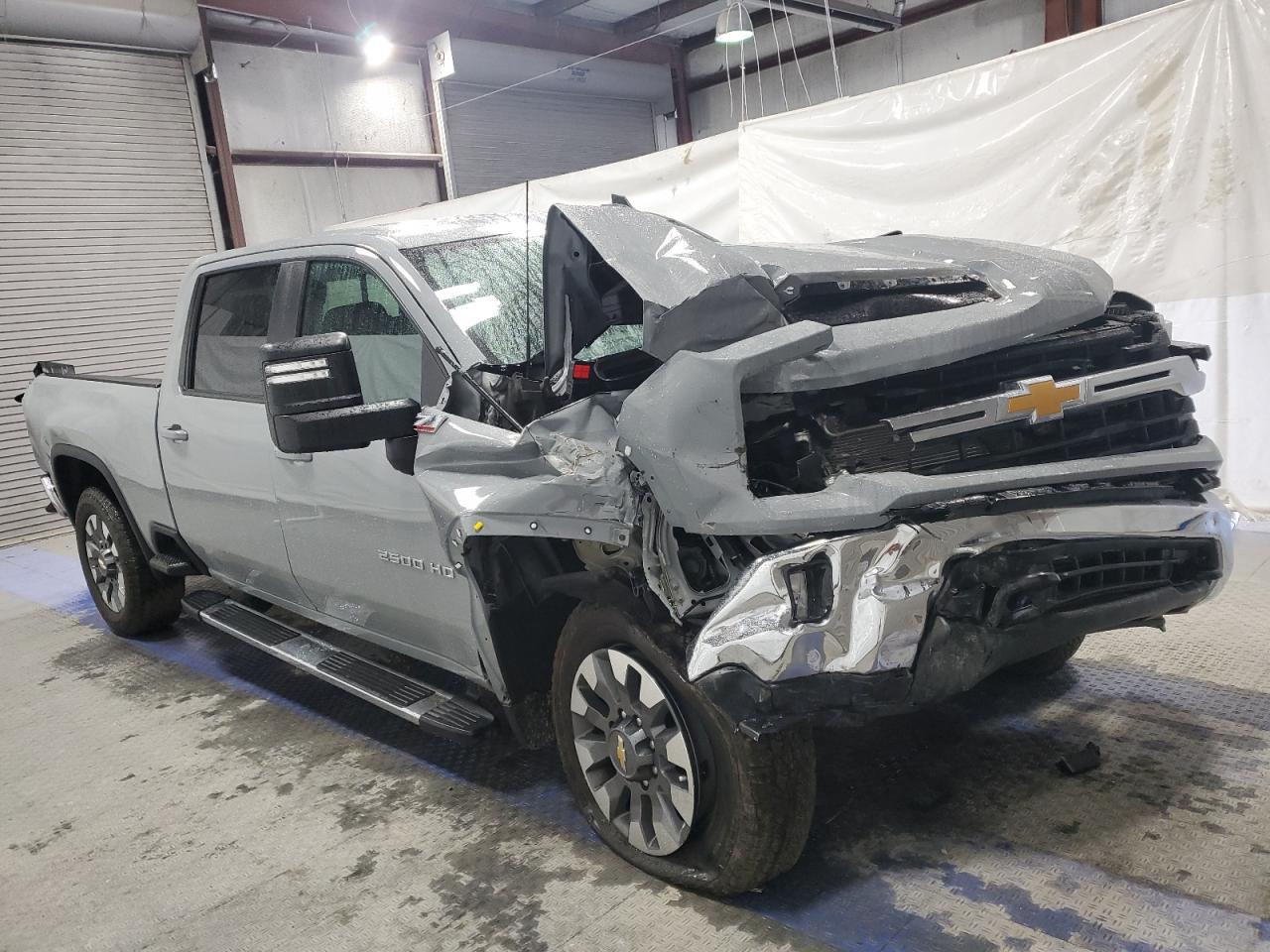 2024 Chevrolet Silverado - Image 4