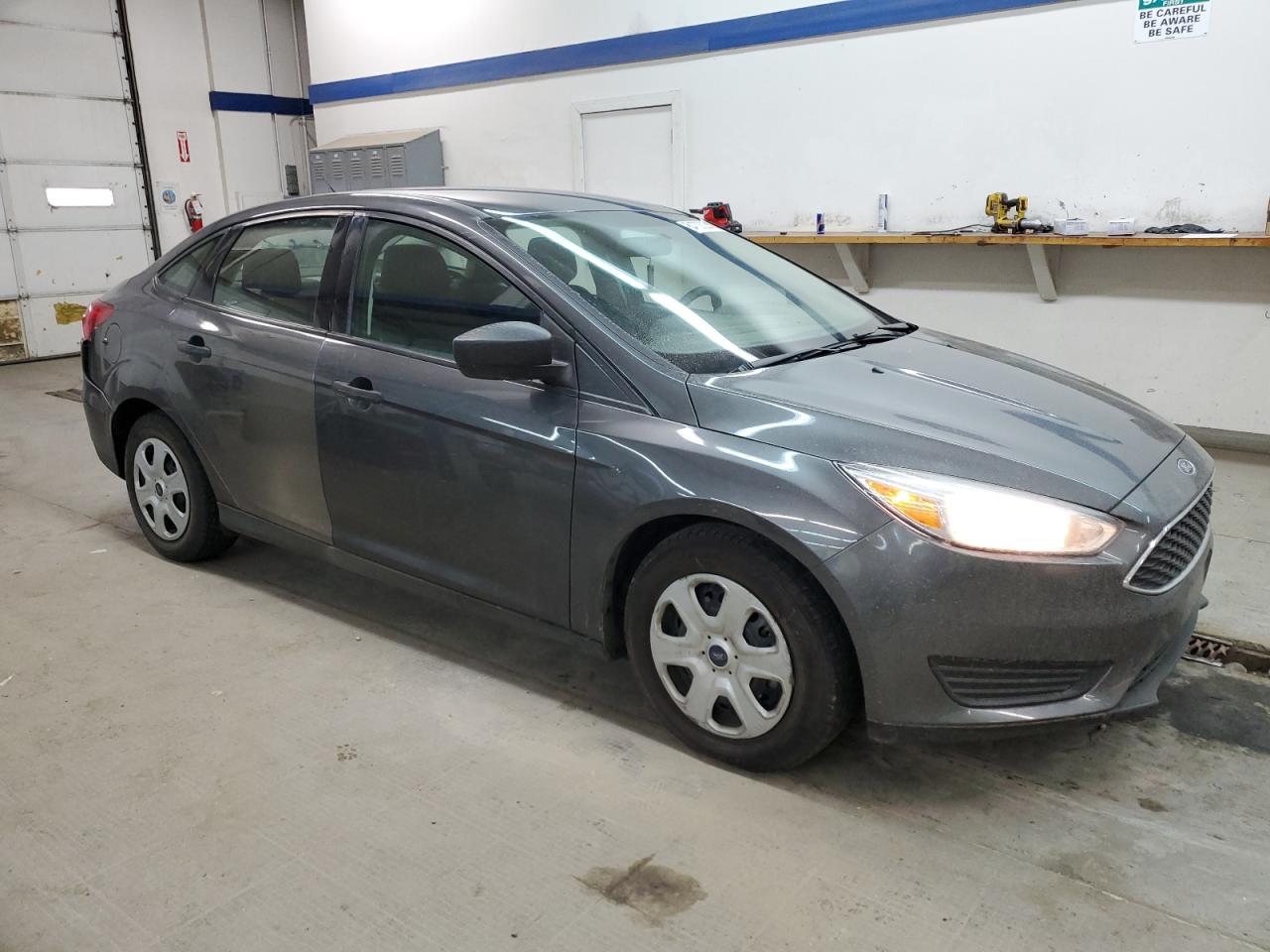 VIN 1FADP3E28JL331004 2018 FORD FOCUS no.4