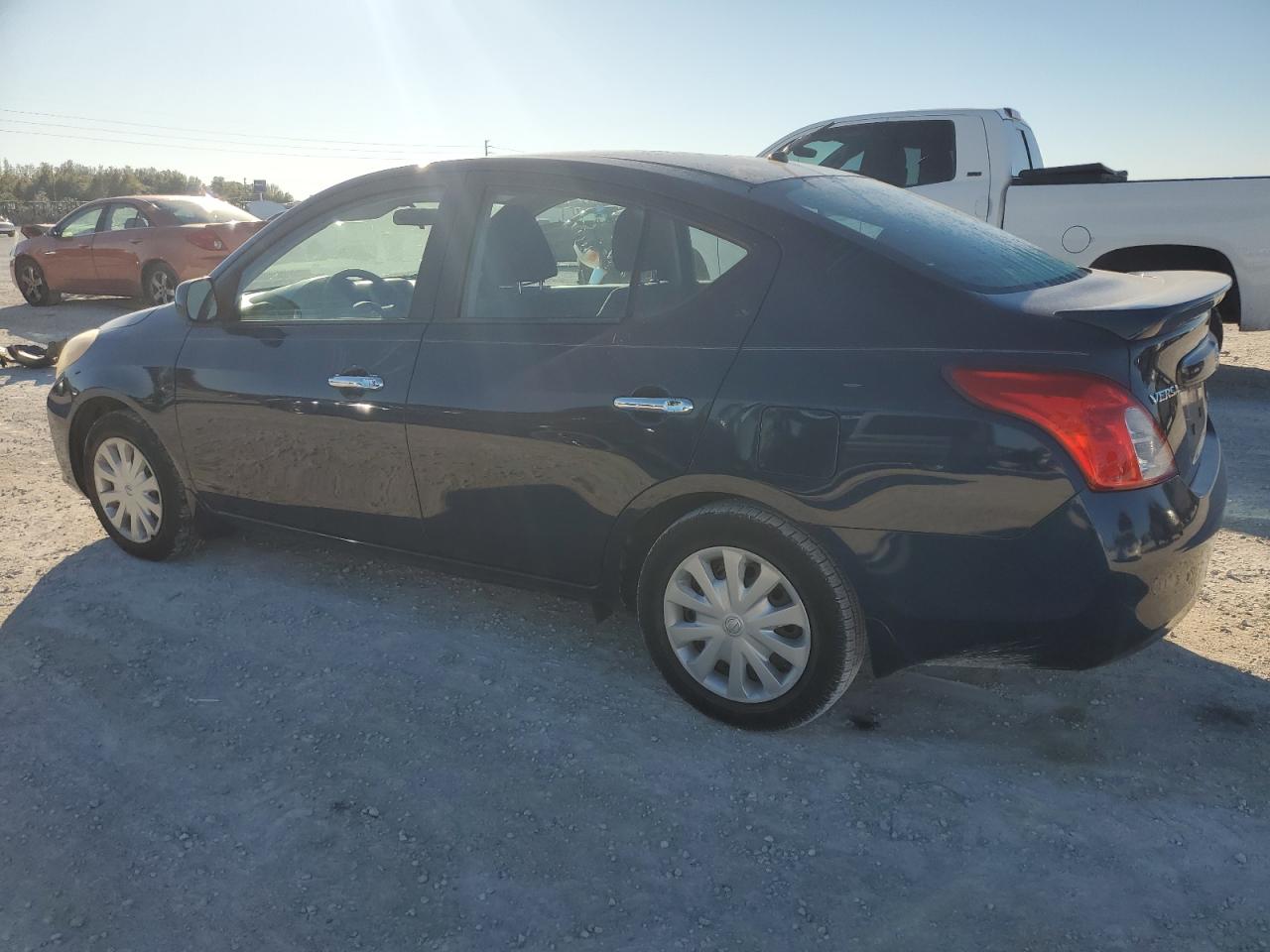 2013 Nissan Versa - Image 2